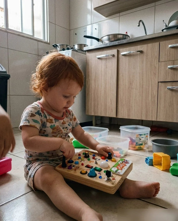 Busy Kids Criativae - Montessori Sensory Busy Board with Lights